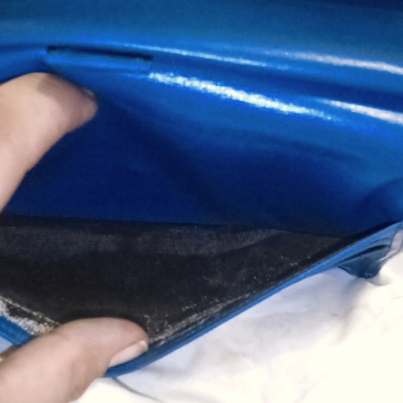 ✨HOST PICK ✨ BLUE VINTAGE EPI LEATHER LOUIS VUITTON WALLET. Tri fold - Picture 8 of 14